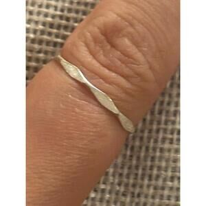 A462 size 7.75 silver plated ring band